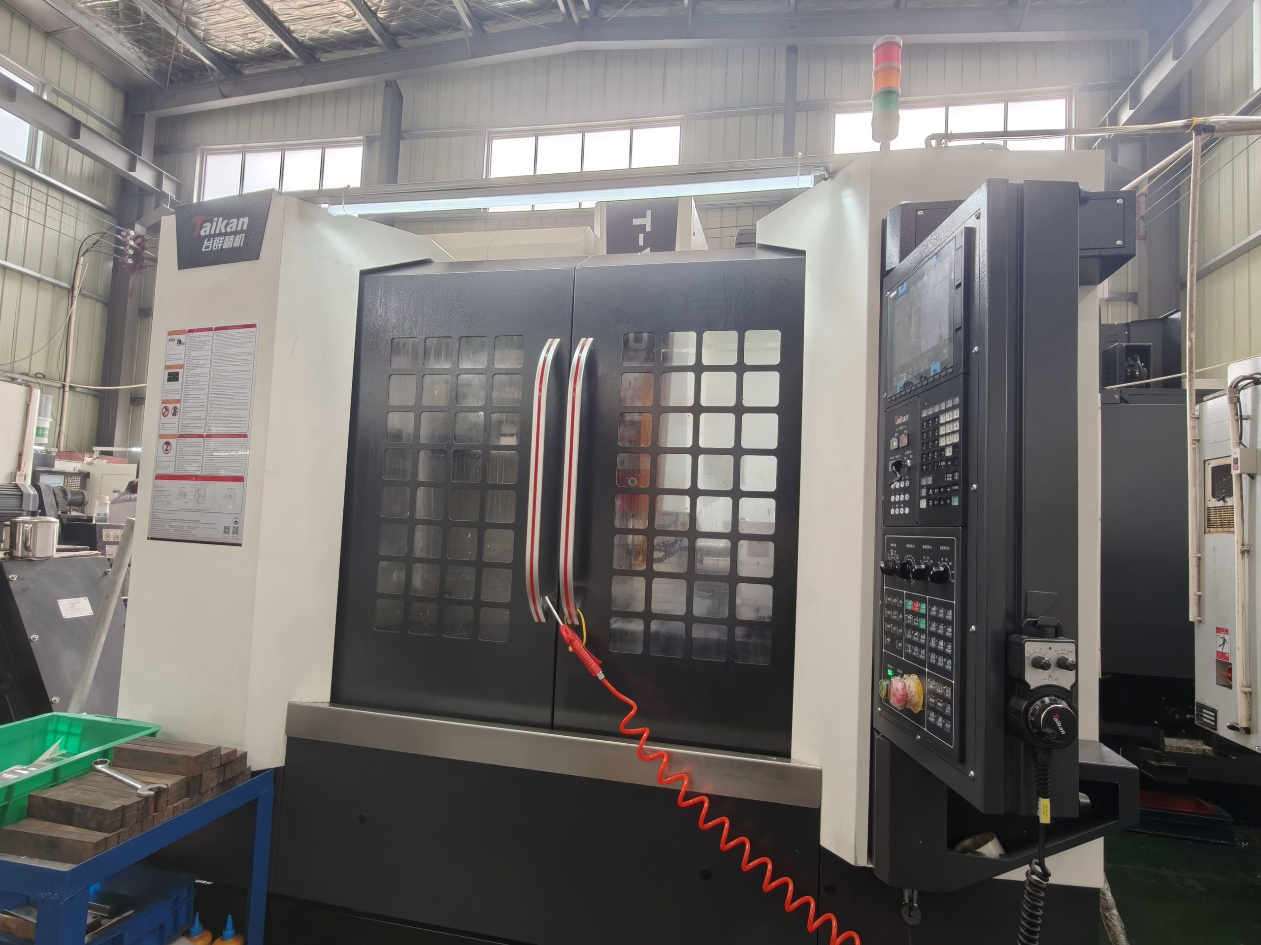 HS CNC factory workshop for high precision 6061 aluminum parts production