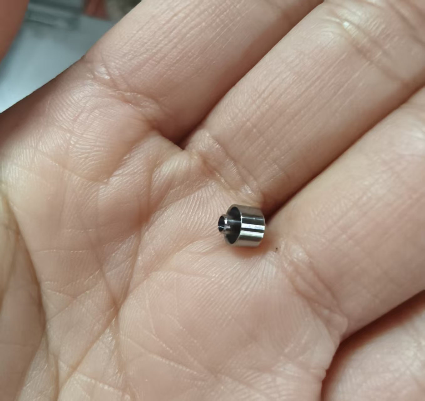 small-batch precision CNC machined medical and semiconductor components