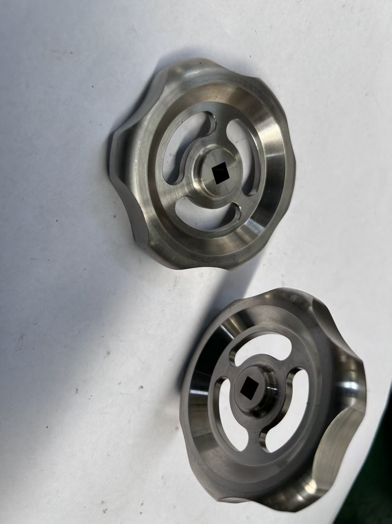 316 stainless steel 5‑axis CNC machined instrument handwheel knob